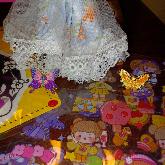 Doll Dangler, Magic Highlighters and More! - Picture 11 of 15